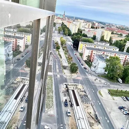 Hanza Tower White 24 Pool & Jacuzzi & Sauna
