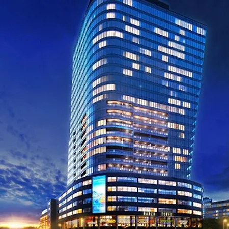 Hanza Tower White 24 Pool & Jacuzzi & Sauna